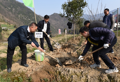 ᰸ޣ�ǧ�����ɲ�����԰�����¡��̡�