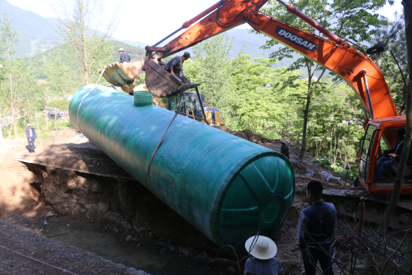 ˭�������ϵ۵ĵ�ɫ��