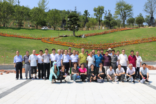 ũ�ֿƼ��֣���֯�����ϵ�Ա�ι��ص���Ŀ�조��һ��