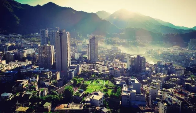 ᰸ޣ�һ��ʫ���������