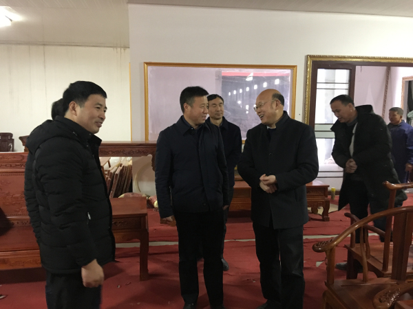 市林业局局长陈扬斌到我县调研林产一体化建设情况